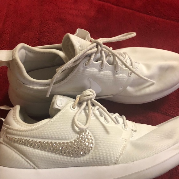 Blinged Out Nike Roshe - Picture 4 of 4